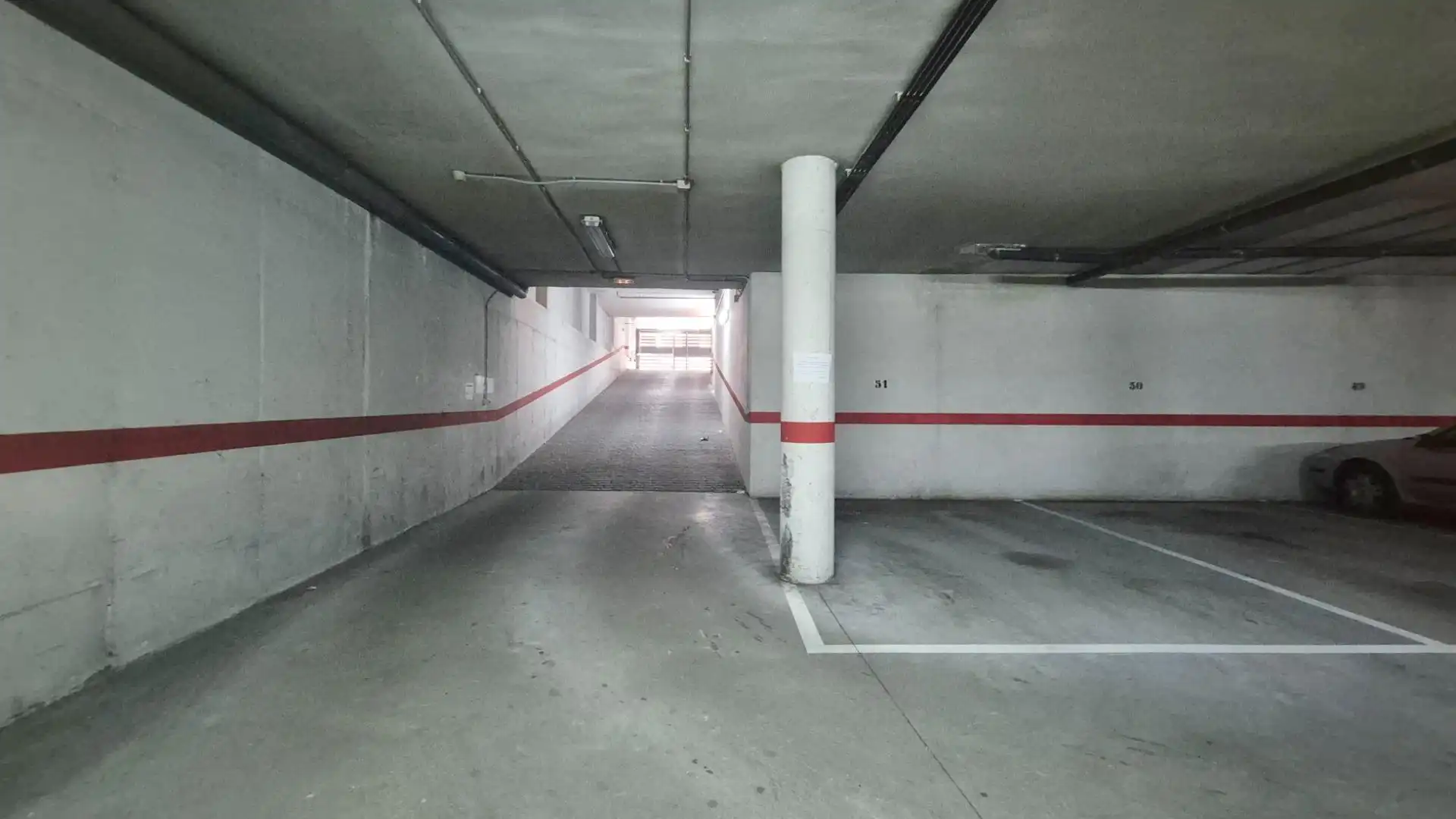 Parking de Planta baja de alquiler en Castellanos de Moriscos con Calefacción, Amueblado y Piscina comunitaria