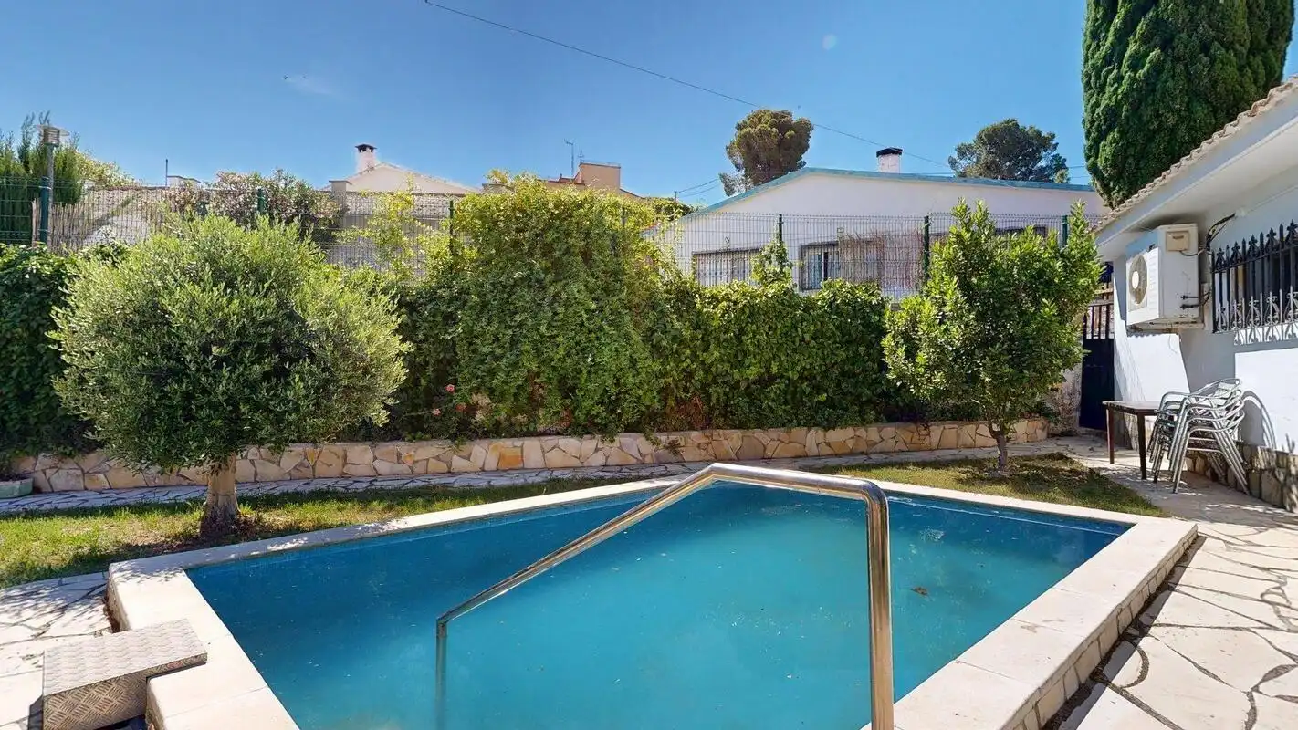 Piscina de Casa o xalet en venda en Cuarte de Huerva amb Aire condicionat, Jardí privat i Terrassa