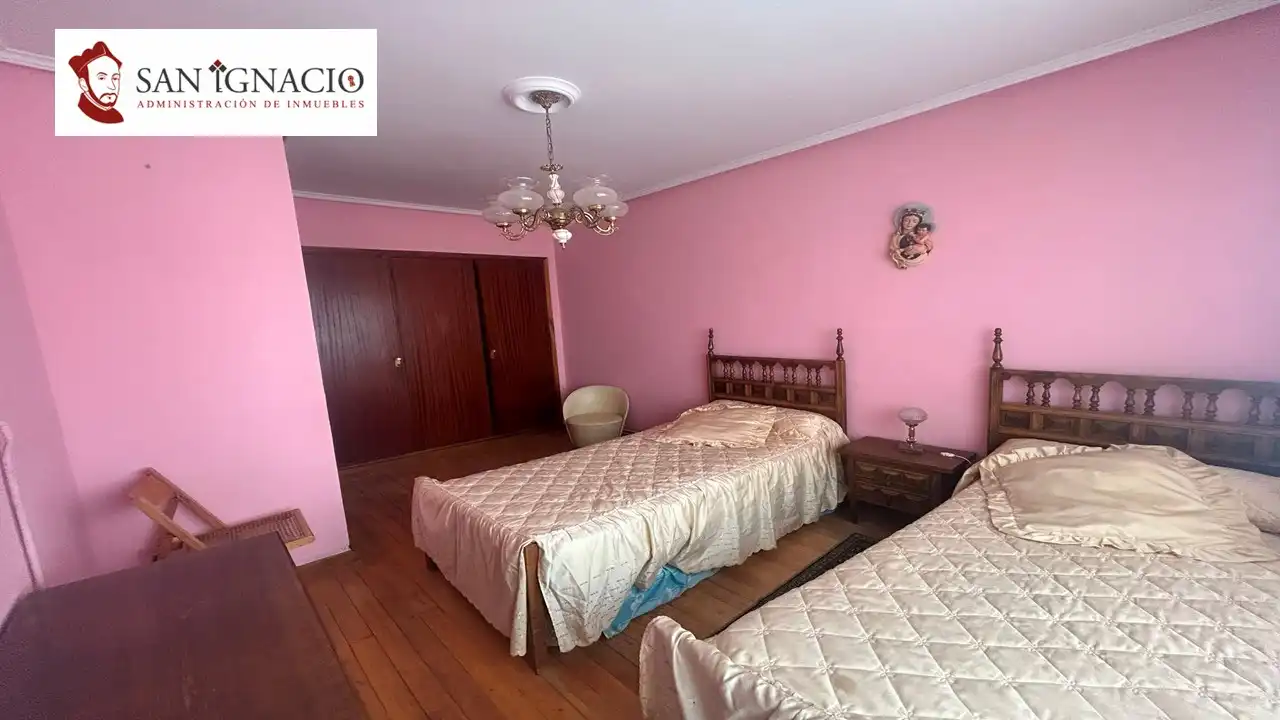 Bedroom of Flat for sale in Villarcayo de Merindad de Castilla la Vieja  with Heating, Furnished and Balcony