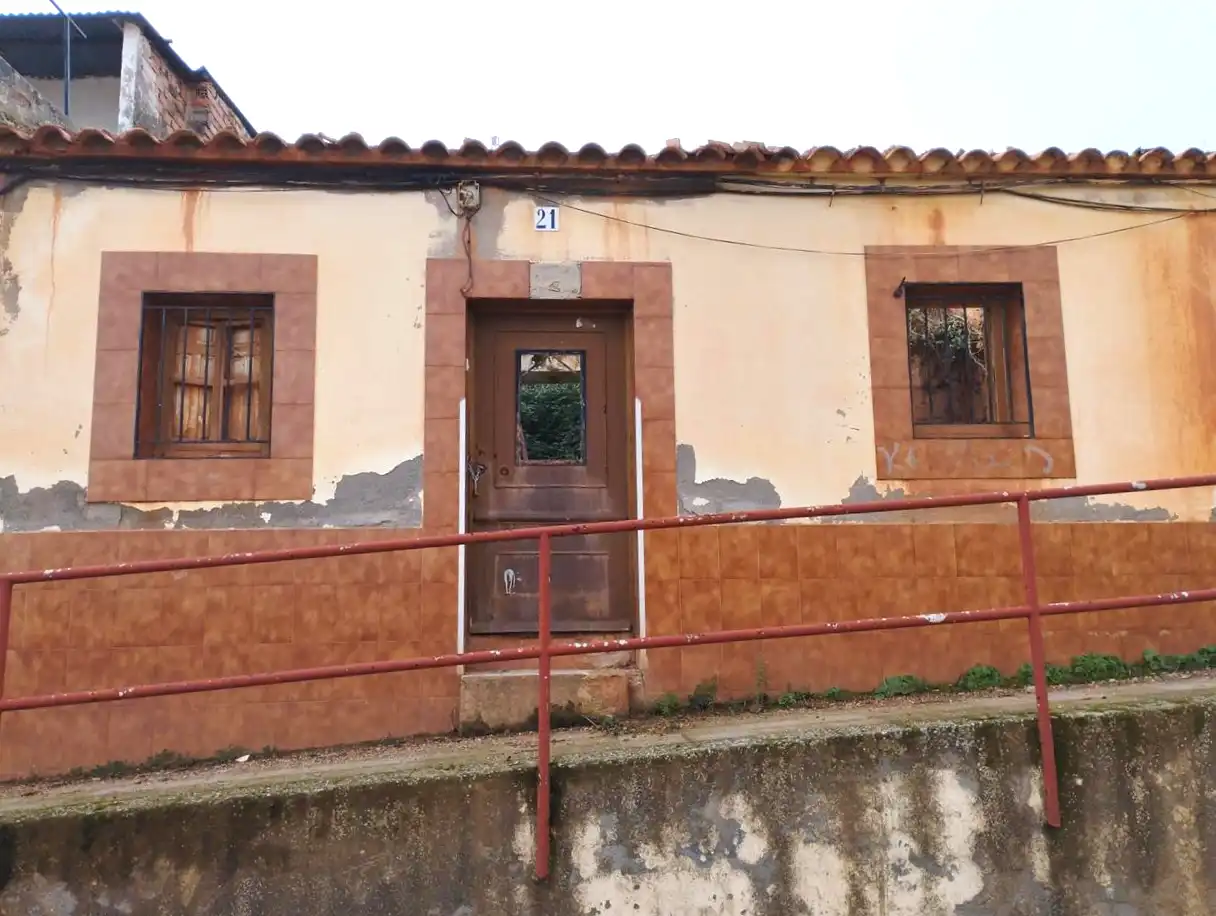 Exterior view of Detached homes for sale in Puertollano