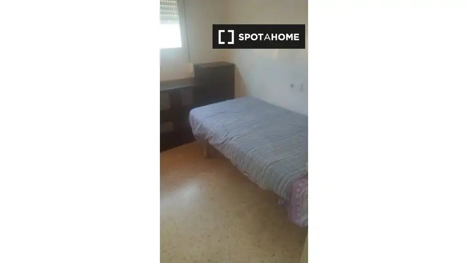 Habitación de Piso para compartir en Paterna con Aire acondicionado, Calefacción y Terraza