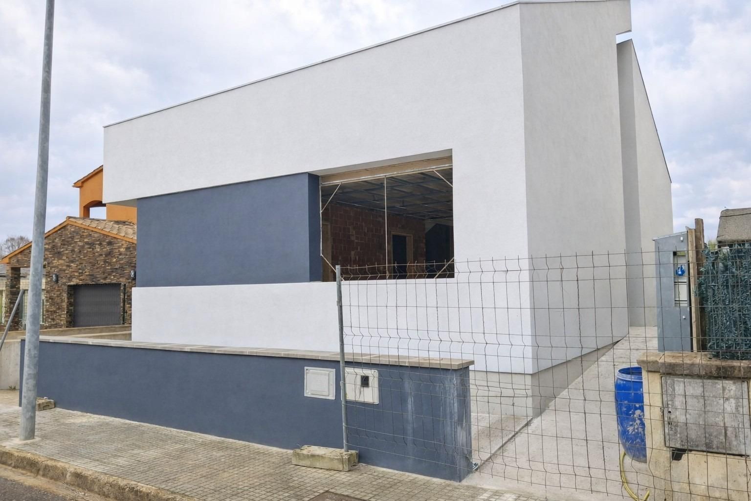 Vista exterior de Casa o xalet en venda en Les Planes d'Hostoles amb Terrassa i Traster