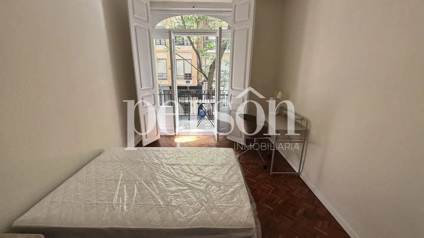 Habitación de Piso de alquiler en Valencia con Terraza y Amueblado