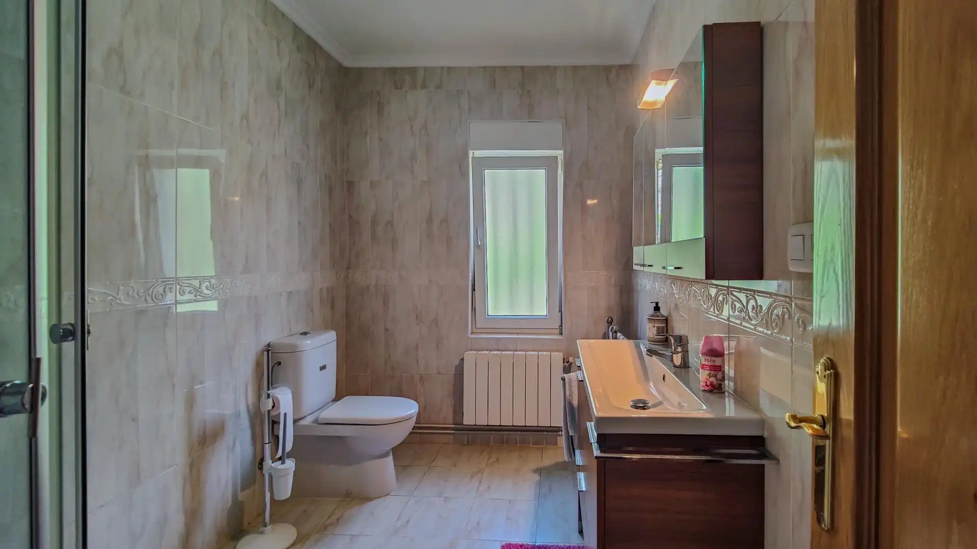 Baño de Finca rústica en venta en Mahamud con Calefacción, Jardín privado y Terraza