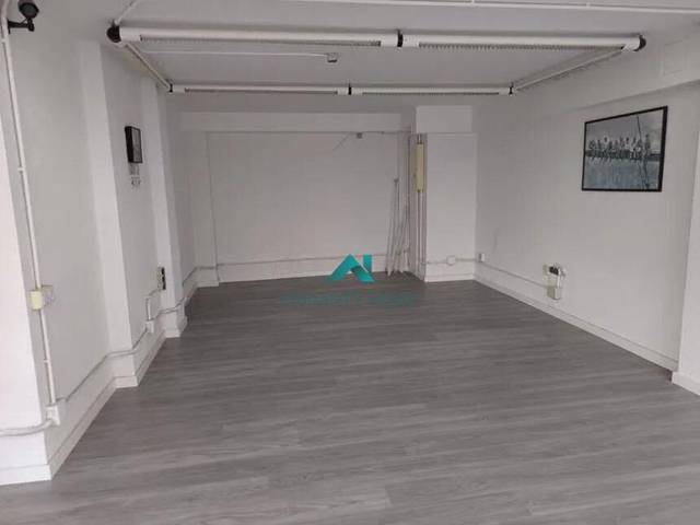 Local comercial en Alquiler en Singuerlín