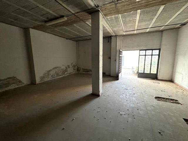 Local comercial en Venta en De Andalucía en Cazalilla