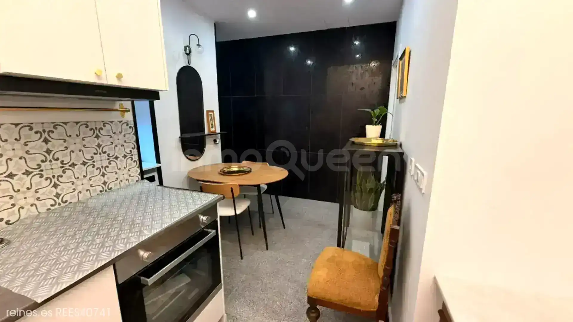 Cuina de Apartament de lloguer en Madrid amb Calefacció i Moblat
