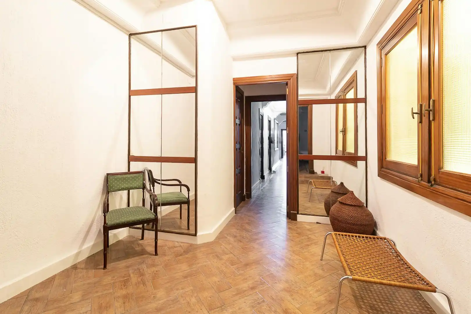 Flat for share in Valencia  with Air Conditioner, Heating and Furnished