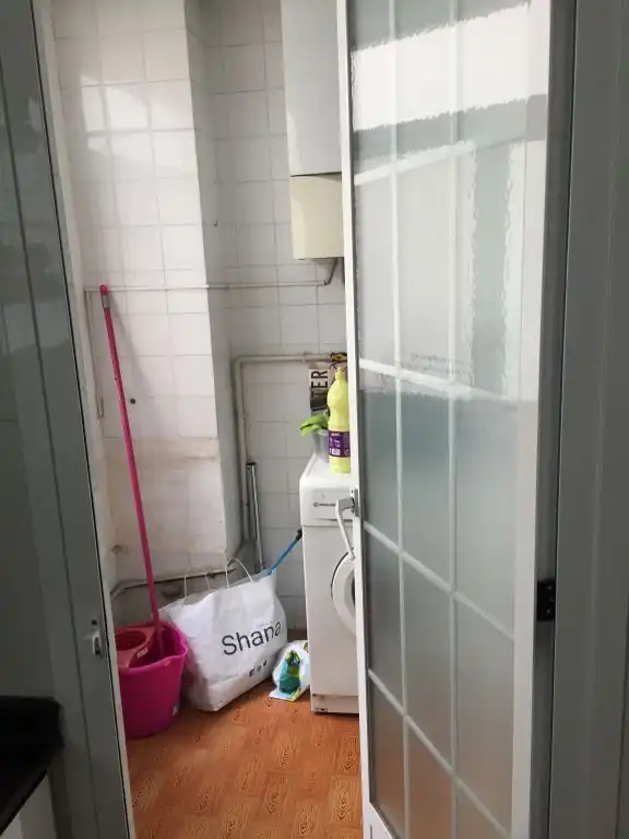 Baño de Piso de alquiler en Valencia con Aire acondicionado, Calefacción y Trastero