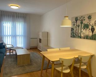 Sala d'estar de Pis de lloguer en Lardero amb Calefacció, Jardí privat i Parquet