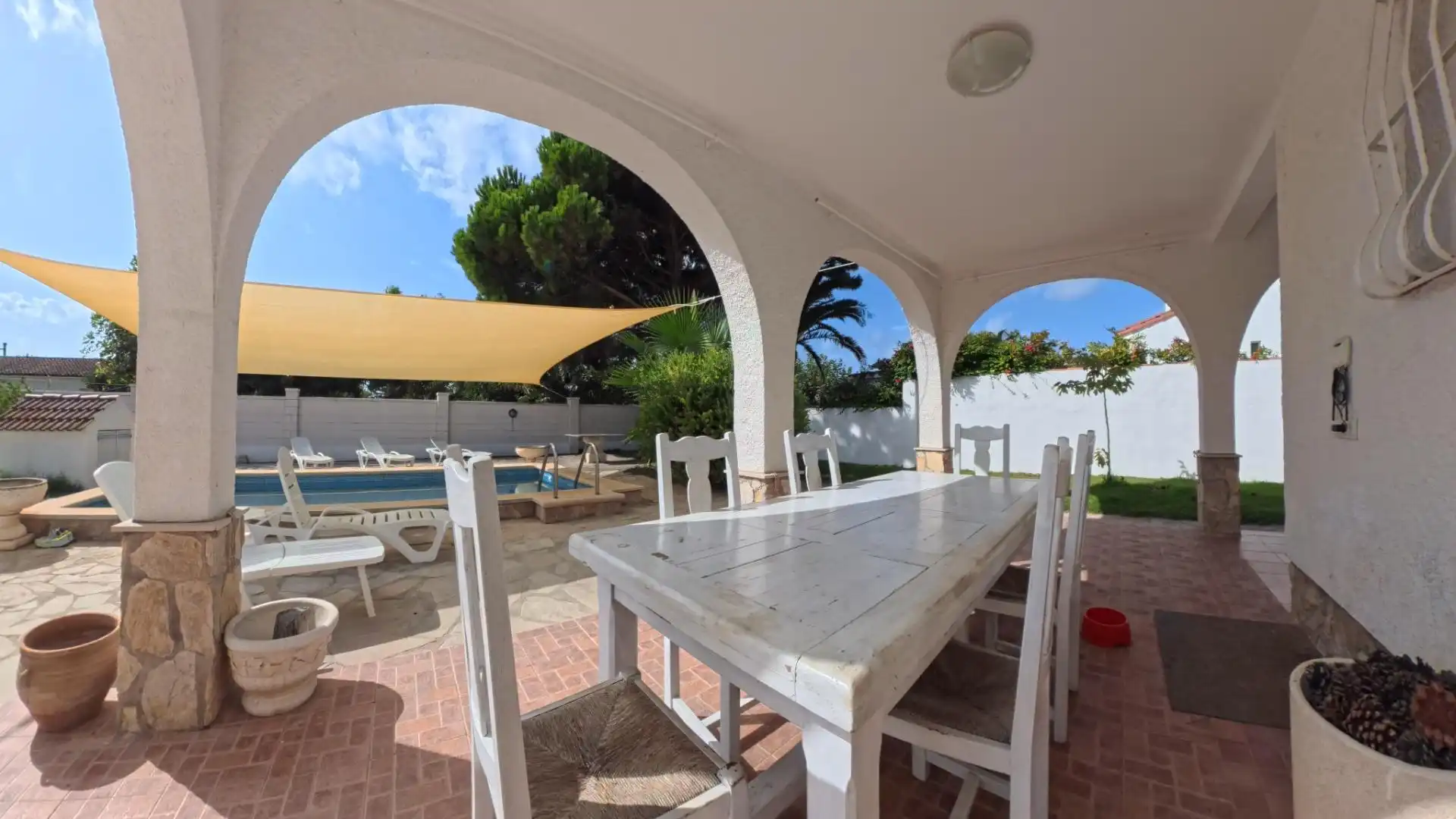Chalet con piscina en venta en Eucaliptus- Poble Nou del Delta, imagen 3