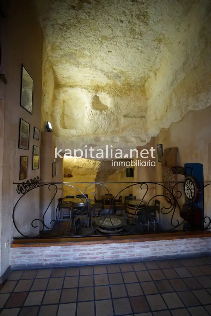Commercial properties for sale in Bocairent  with Air Conditioner and Furnished