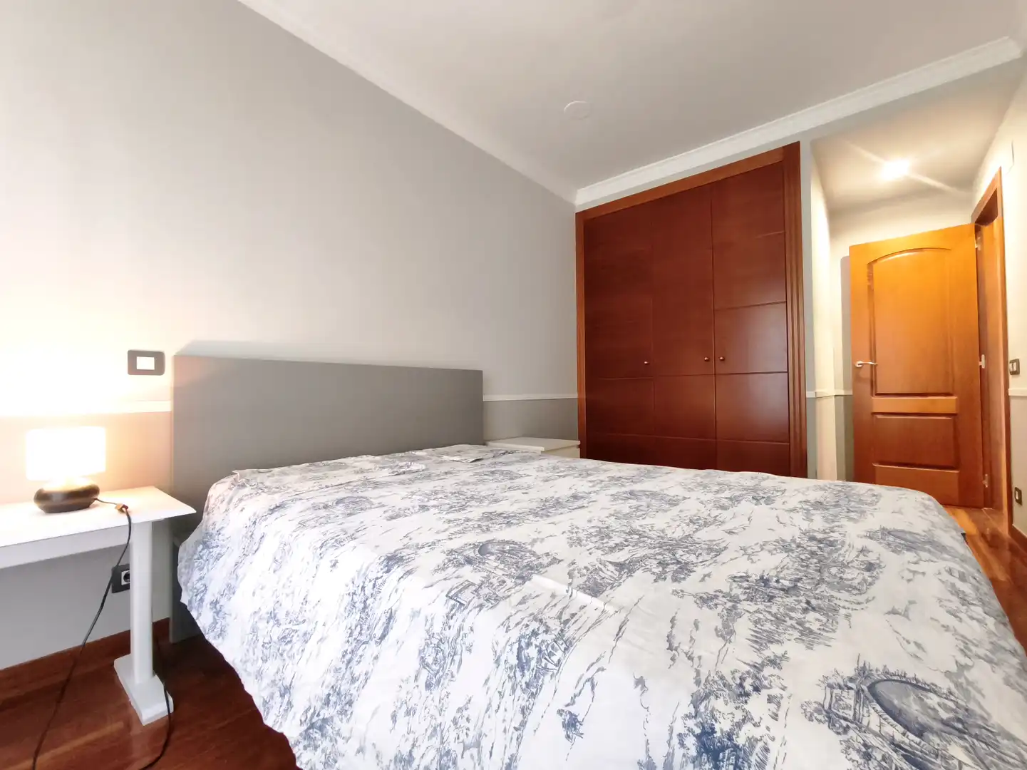 Bedroom of Flat for rent in  Logroño  with Heating, Parquet flooring and Storage room
