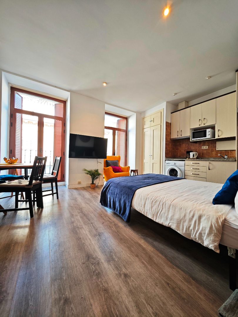 Bedroom of Flat for sale in  Madrid Capital  with Air Conditioner, Heating and Furnished