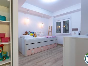 Appartamento con balcone in vendita a Carrer de Madrid