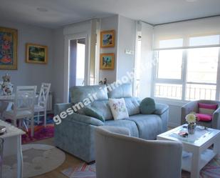 Living room of Apartment for sale in Pontevedra Capital   with Heating, Parquet flooring and Terrace