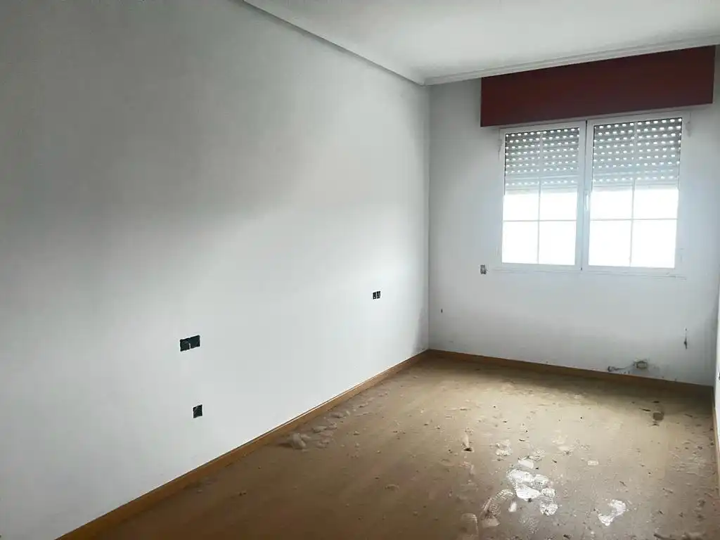 Habitación de Edificio en venta en Ponferrada