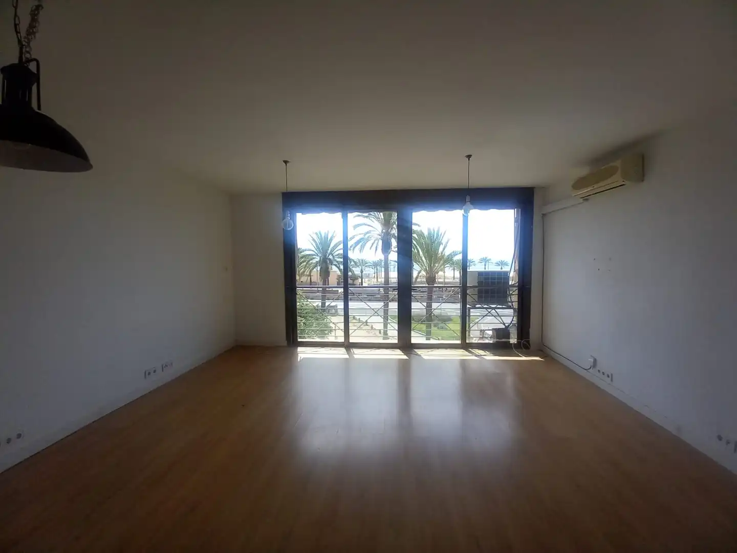 Sala de estar de Piso en venta en Mataró con Aire acondicionado y Parquet