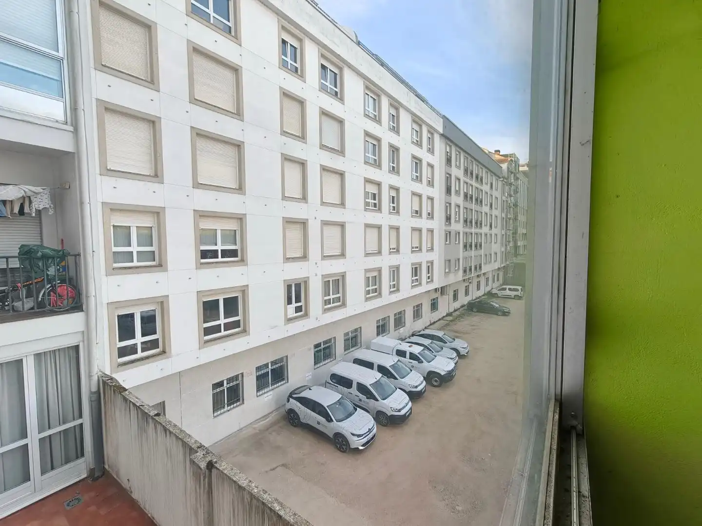 Außenansicht von Wohnung zum Verkauf in Pontevedra Capital  mit Privatgarten