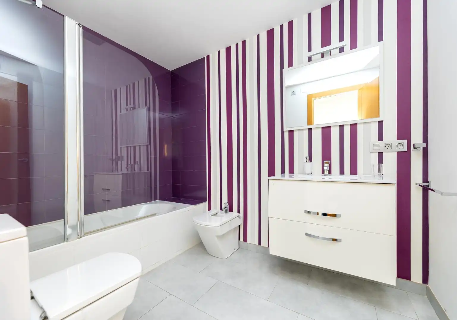 Bathroom of Attic for sale in Las Gabias  with Air Conditioner, Heating and Terrace