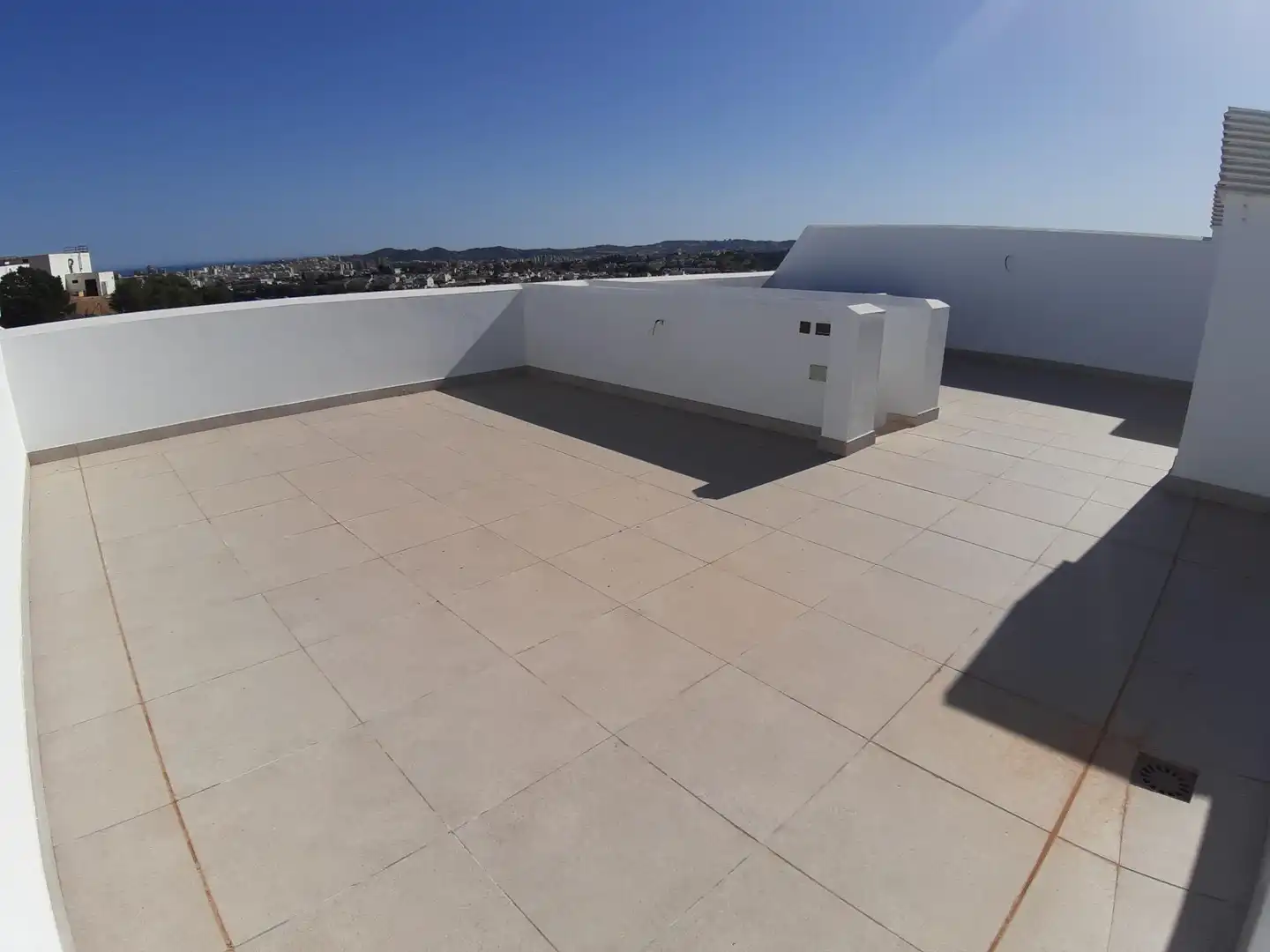 Terraza de Ático de alquiler en Fuengirola con Terraza, Trastero y Jacuzzi