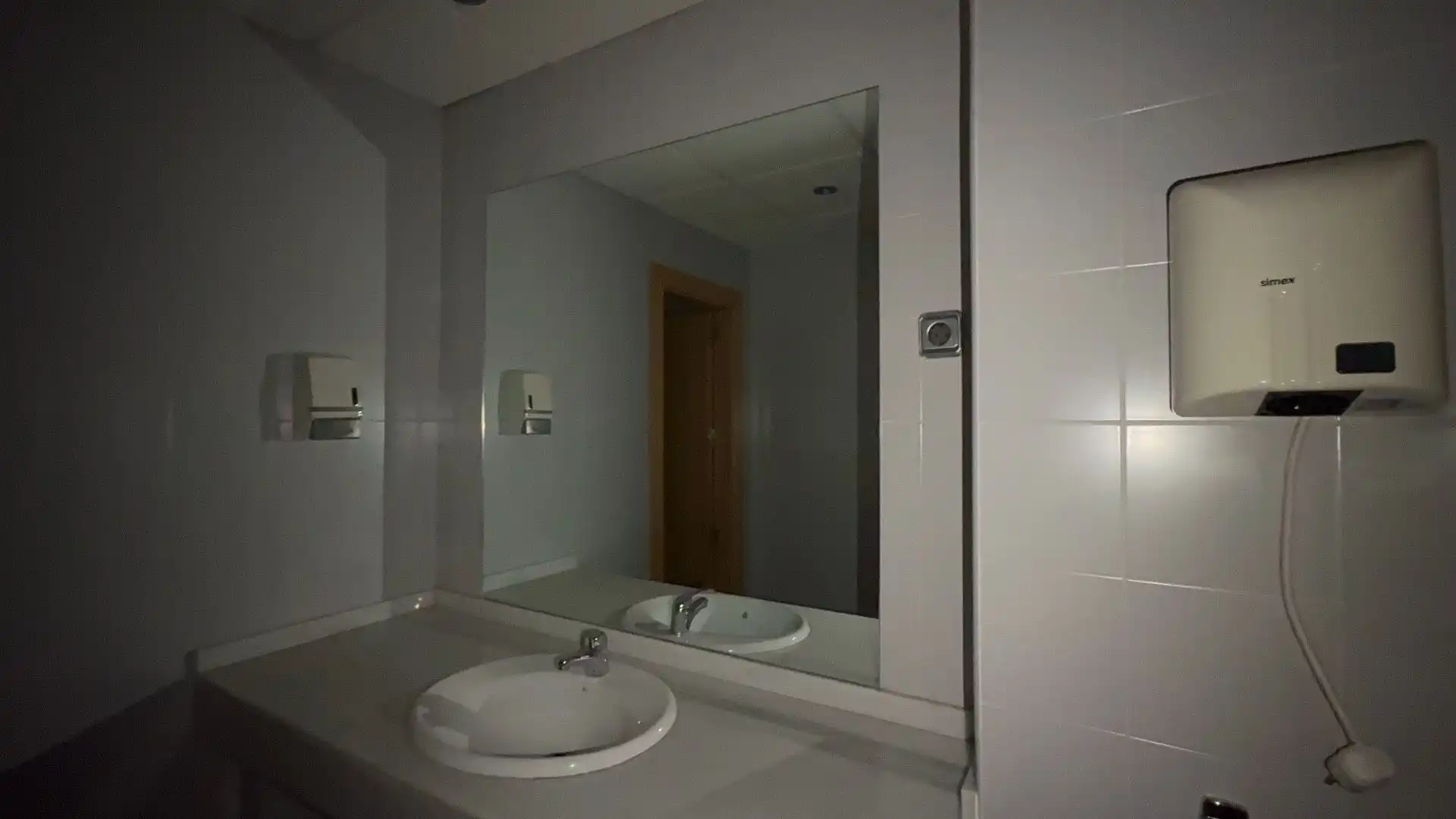 Bathroom of Commercial properties for sale in Leganés
