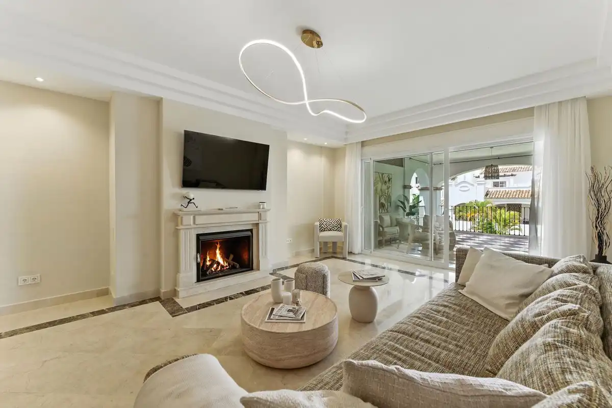 Apartamento de alquiler en Nagüeles Alto