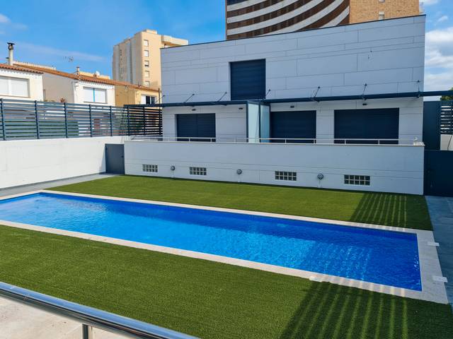 Casa adosada en Venta en Passatge Camí Ample-44 en Eixample Residencial