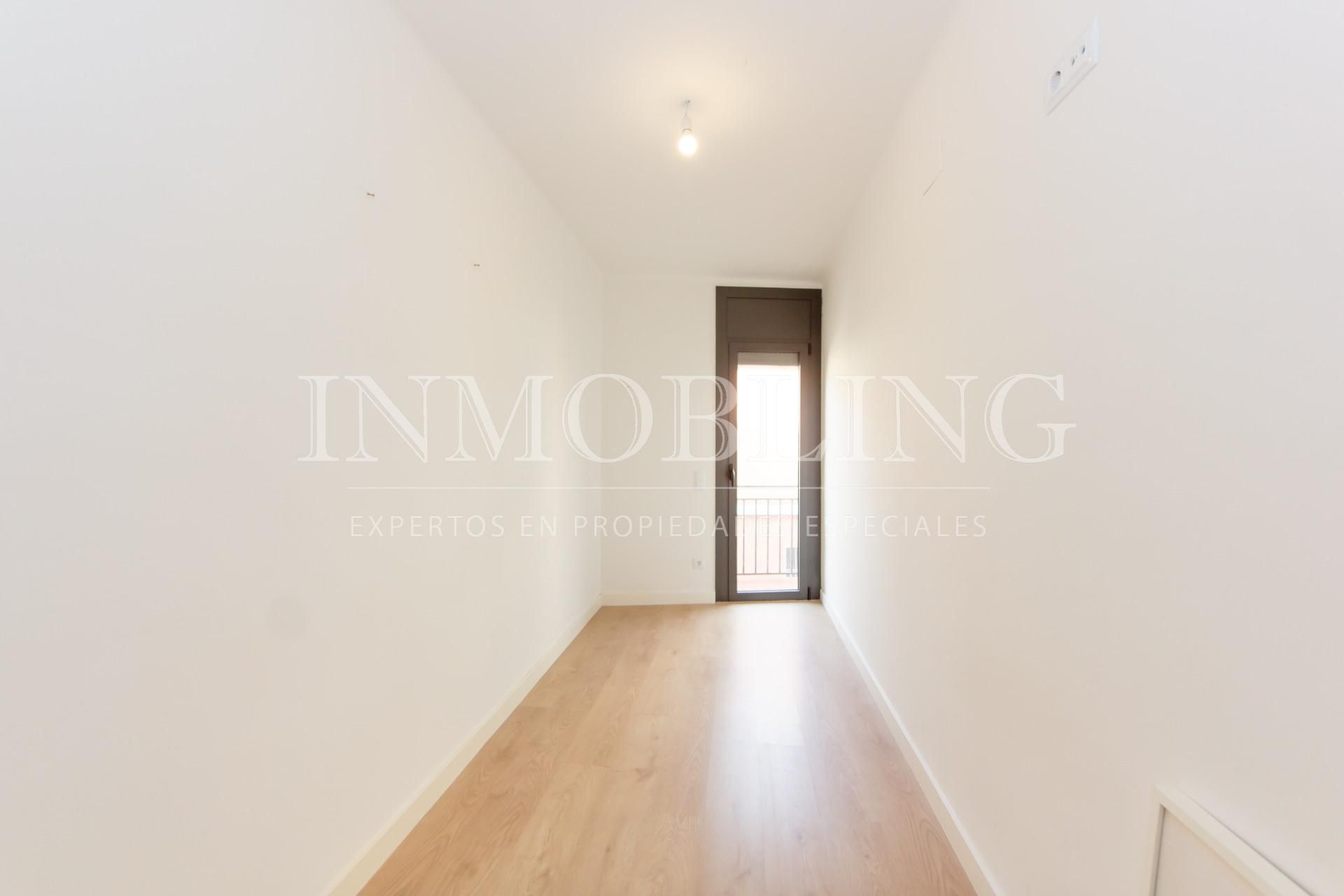 Bedroom of Flat for sale in Mataró  with Air Conditioner, Parquet flooring and Terrace