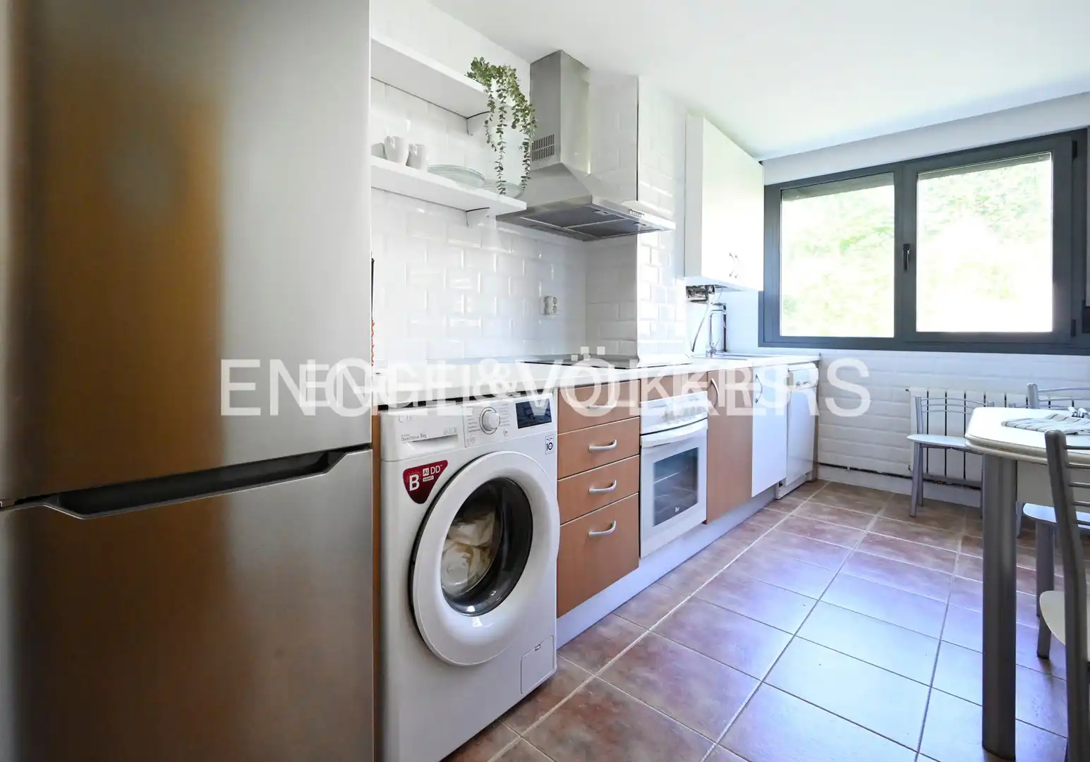 Cocina de Piso de alquiler en Santander con Calefacción, Trastero y Piscina