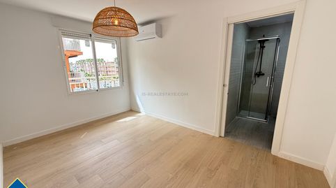 Apartamento renovado con terraza, en la provincia de Alicante, en la ciudad de Torrevieja, en la zona de Playa del Acequión. 3 hab, imatge 3