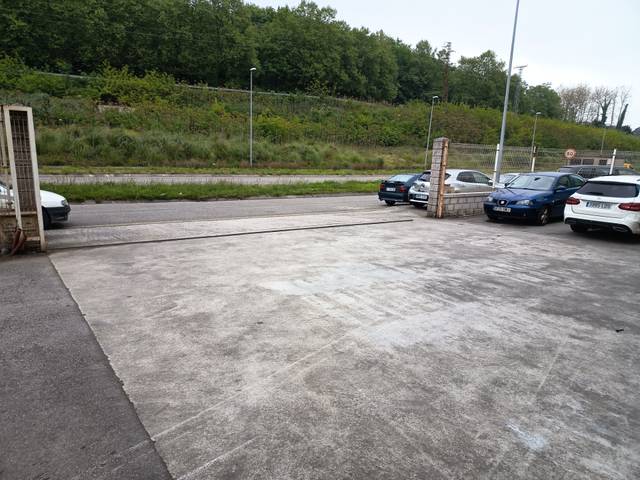 Nave industrial en Alquiler en Llaranes