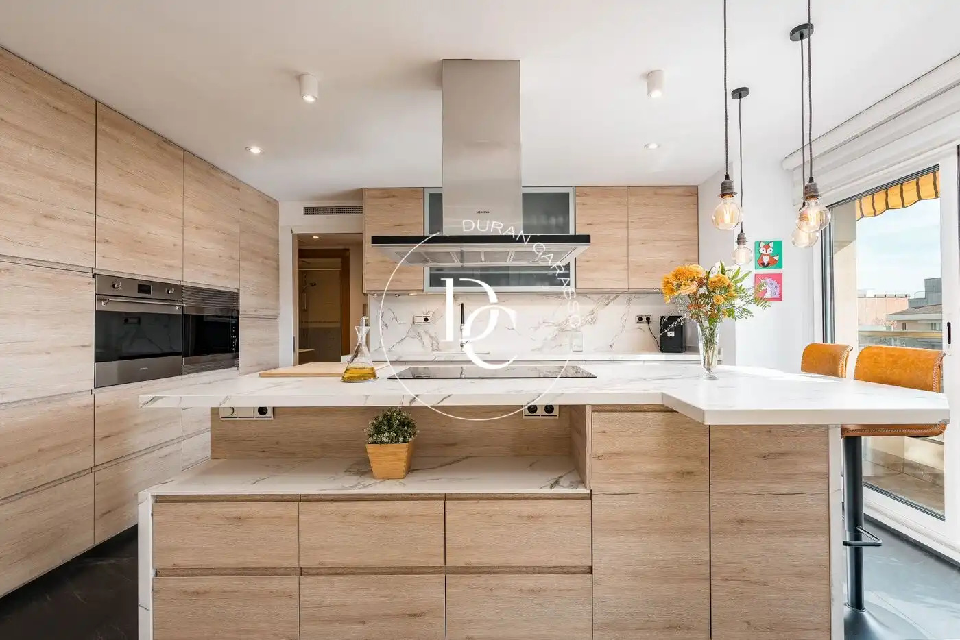 Cocina de Ático en venta en Vilanova i la Geltrú con Aire acondicionado, Calefacción y Trastero