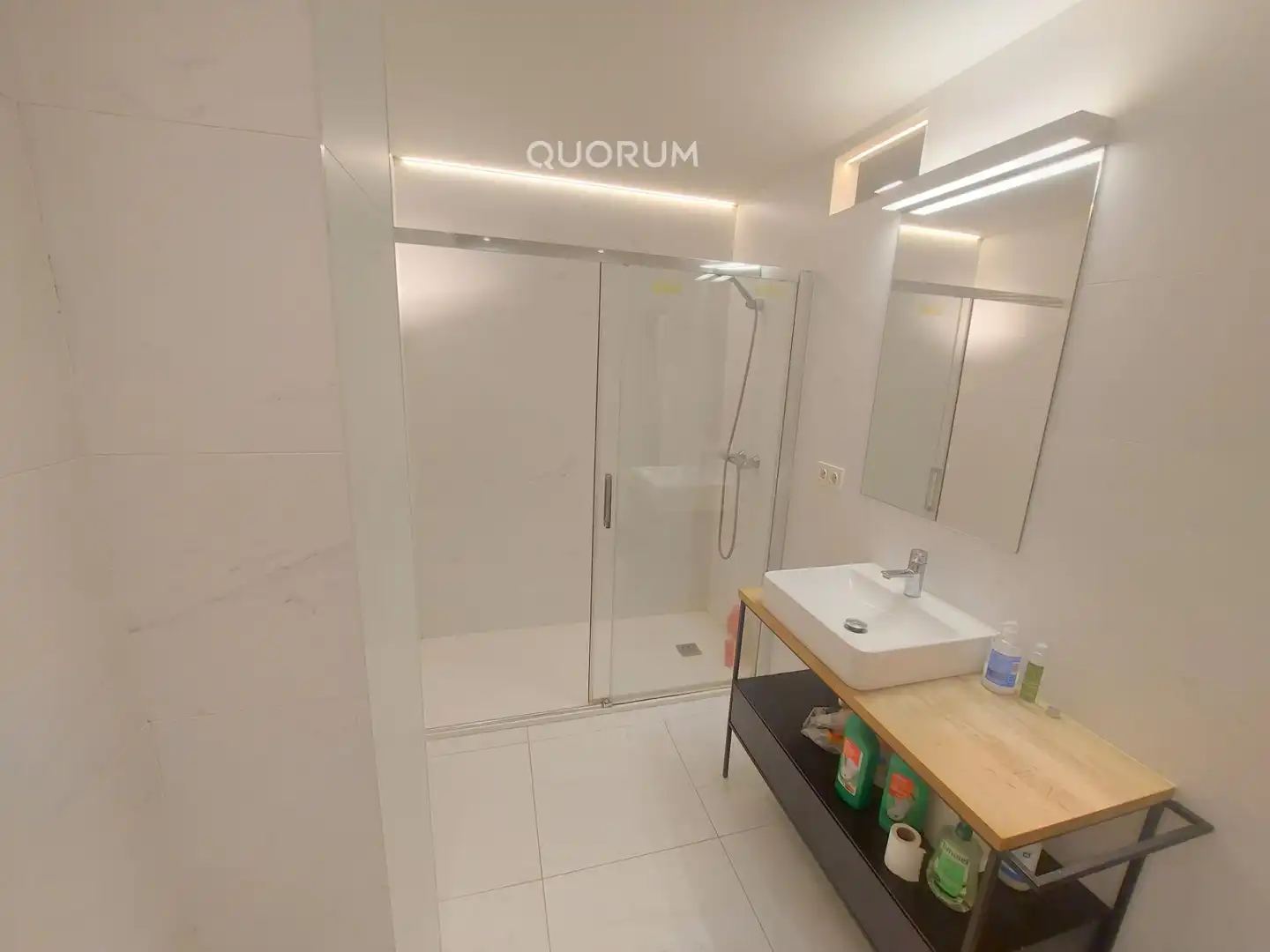Bathroom of Flat for sale in Ibaiondo