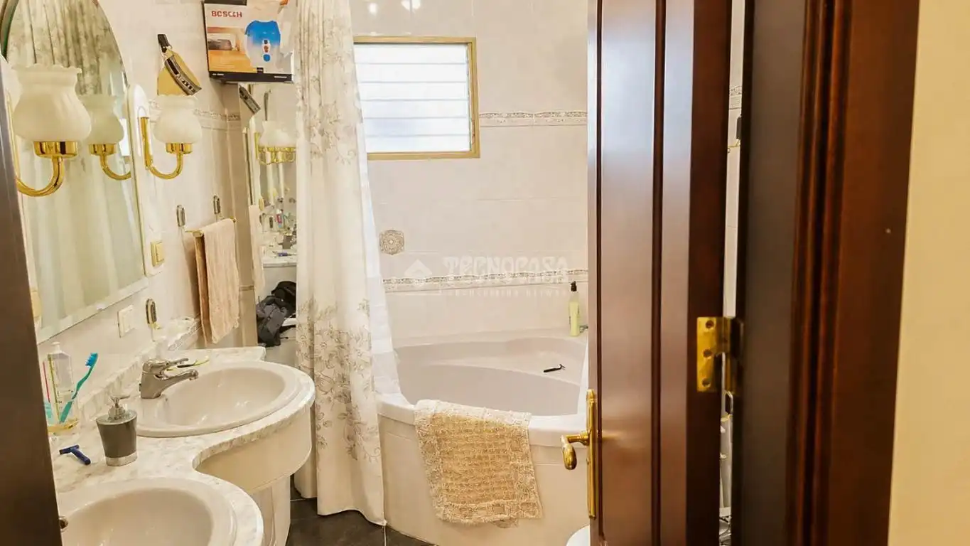 Baño de Piso en venta en Ingenio con Amueblado