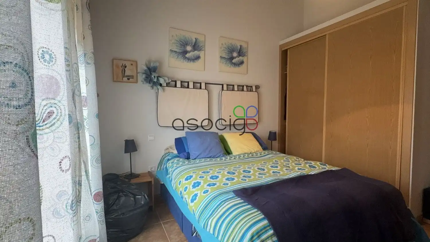 Habitación de Casa adosada en venta en Cabanillas del Campo con Calefacción, Jardín privado y Terraza