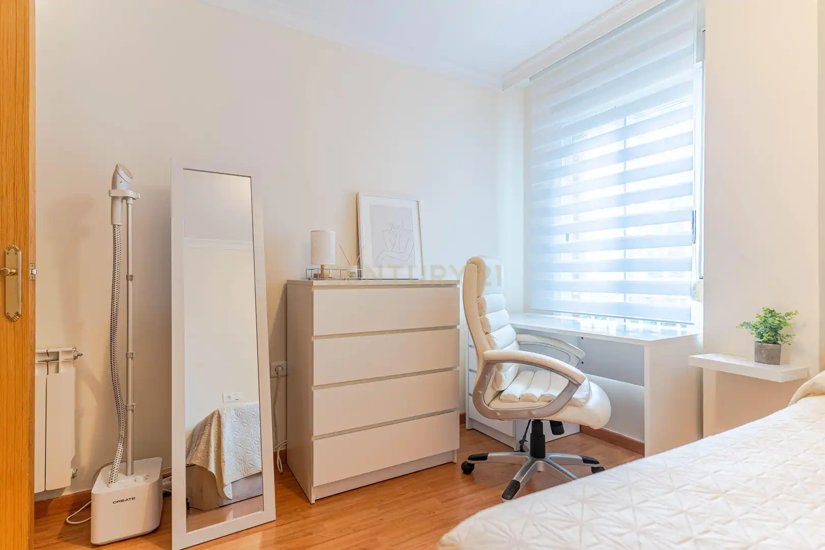 Habitación de Apartamento en venta en Albolote con Aire acondicionado, Lavadora y Microondas