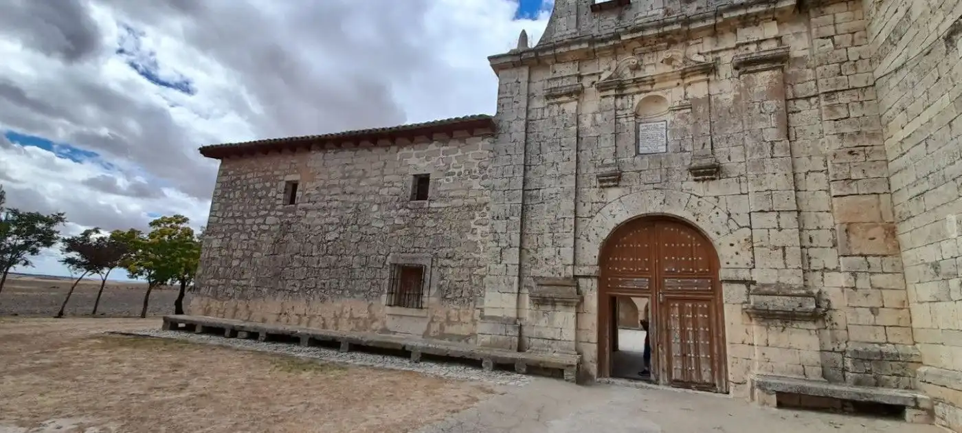 Casa adosada en venda a Tiedra, Valladolid