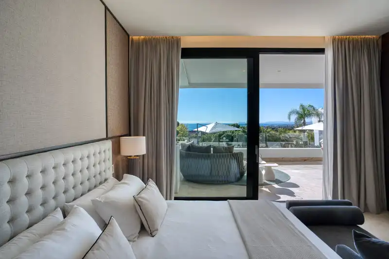 Dormitori de Apartament en venda en Marbella amb Aire condicionat, Calefacció i Jardí privat