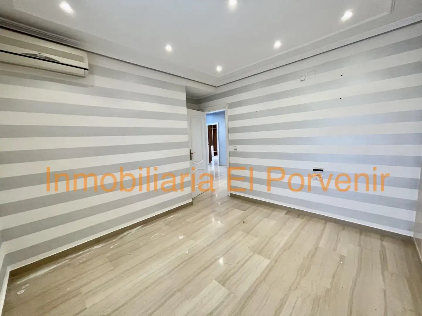 Casa o chalet en venta en Torrent con Jardín privado, Terraza y Trastero