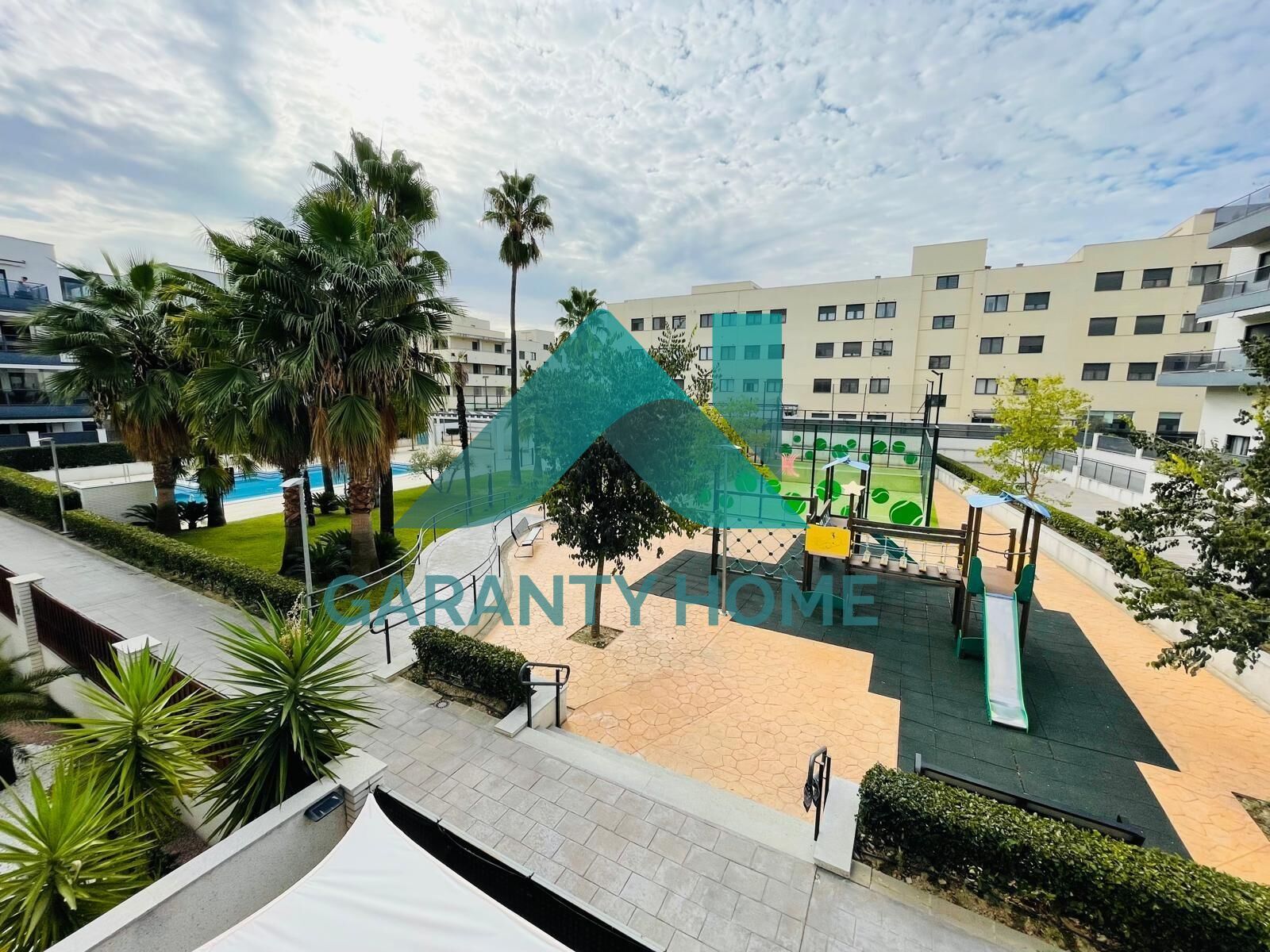 Vista exterior de Piso en venta en Cáceres Capital con Aire acondicionado, Calefacción y Terraza