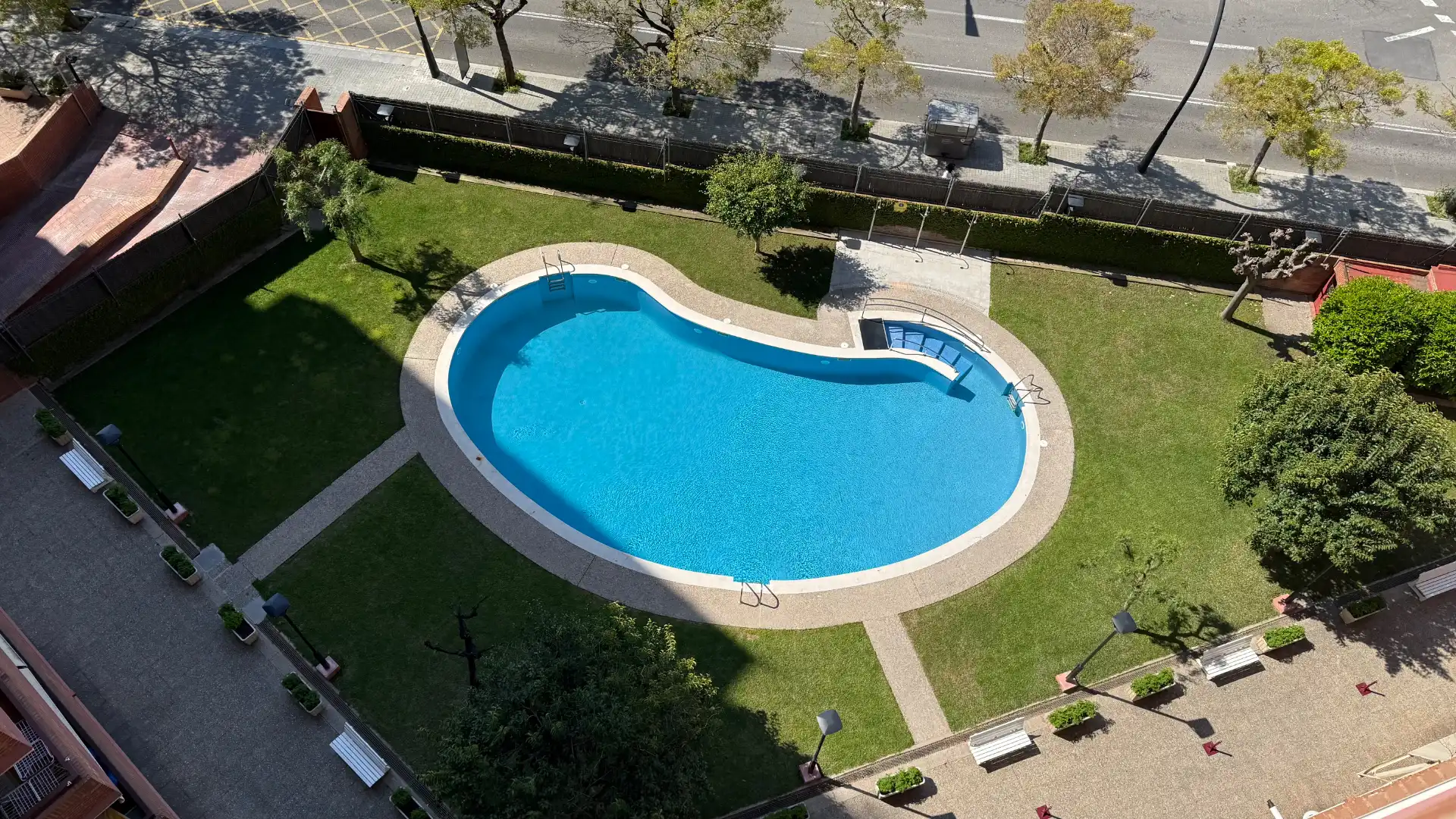 Swimming pool of Flat for sale in Barcelona  with Air Conditioner, Heating and Parquet flooring