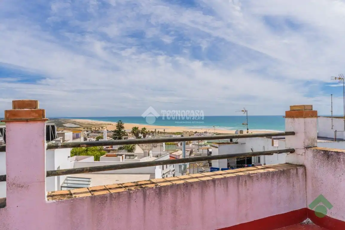 Vista exterior de Piso en venta en Conil de la Frontera con Aire acondicionado, Calefacción y Terraza