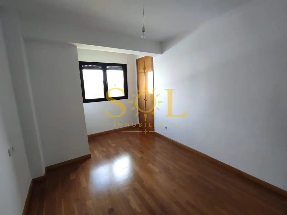 Dúplex amb ascensor en venda a Avenida de los Reyes Leoneses 10, imagen 12