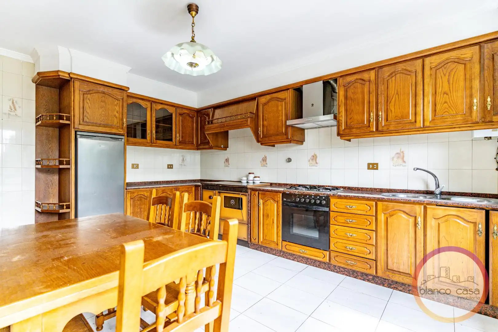 Cocina de Casa o chalet en venta en Carballo con Calefacción