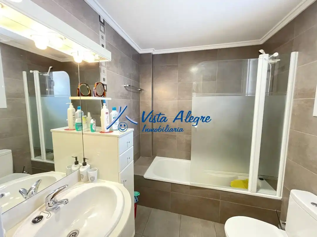 Bathroom of Detached homes for sale in Haro  with Heating, Parquet flooring and Terrace
