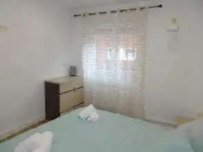 Habitación de Piso de alquiler en Gijón  con Calefacción, Parquet y Amueblado