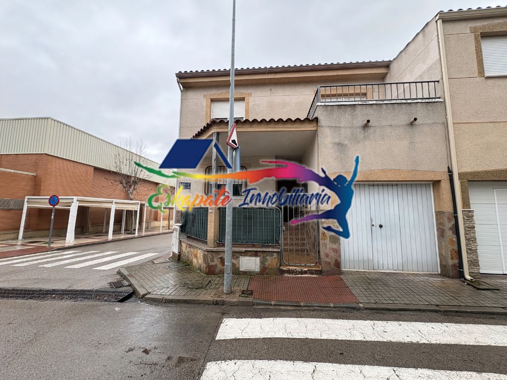 Exterior view of Single-family semi-detached for sale in Villacañas  with Terrace