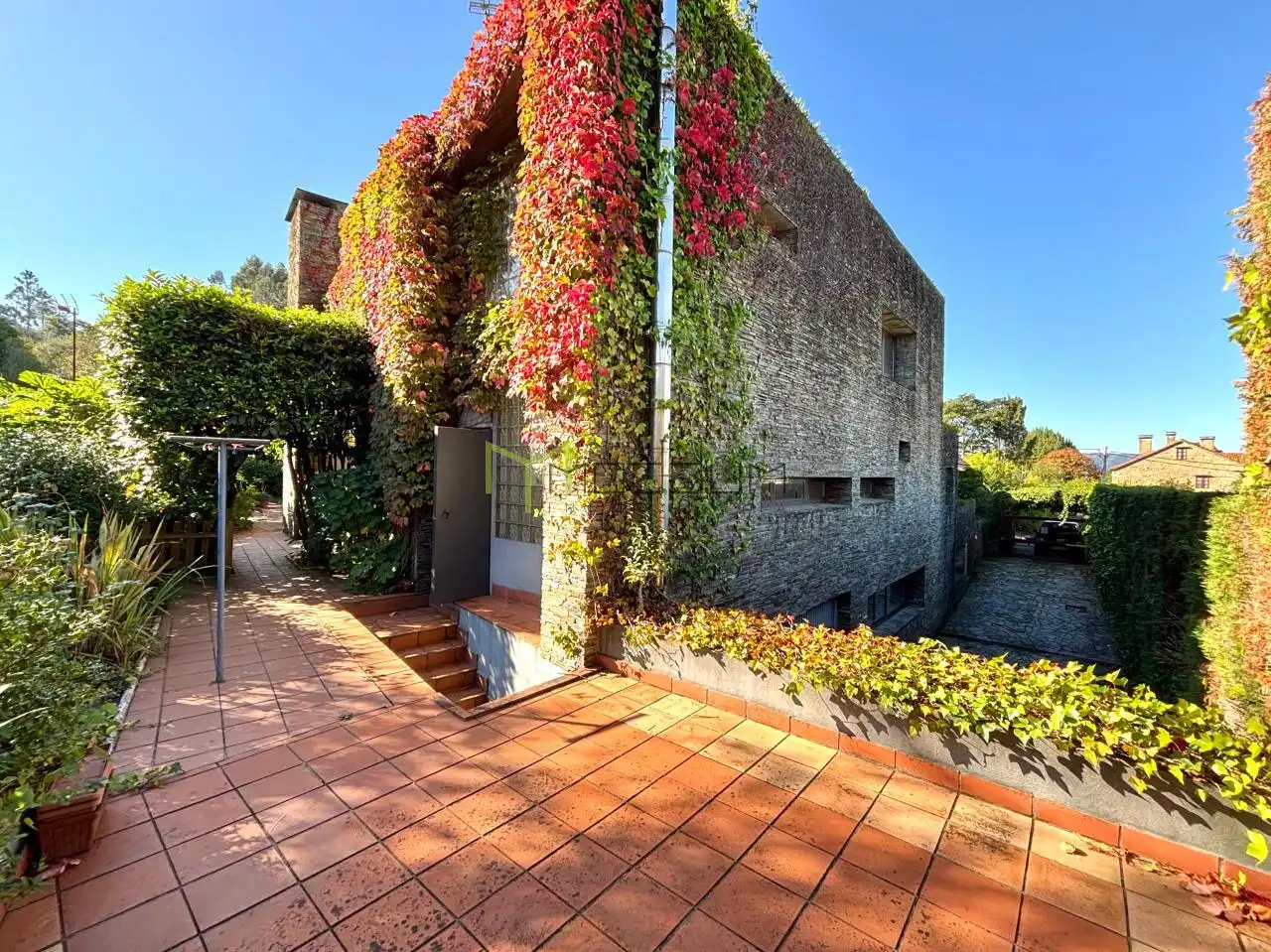 Außenansicht von Haus oder Chalet zum Verkauf in Ames mit Heizung, Privatgarten und Terrasse