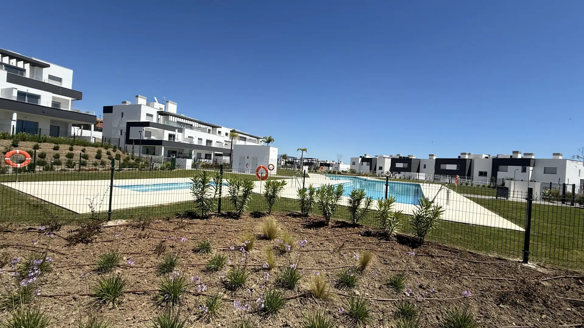 Piscina de Ático de alquiler en Estepona con Aire acondicionado, Calefacción y Terraza